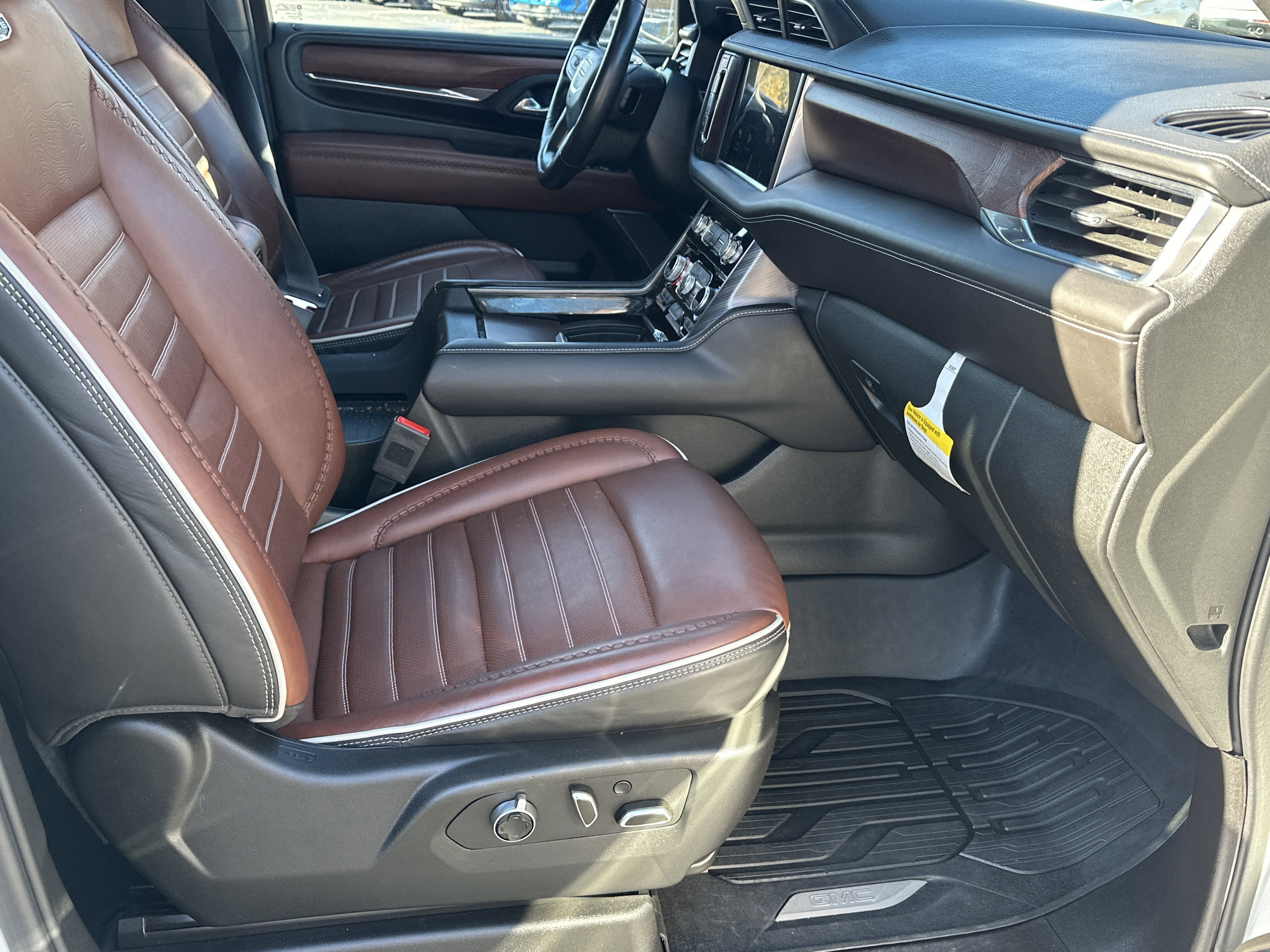 2023 GMC Yukon XL Denali Ultimate