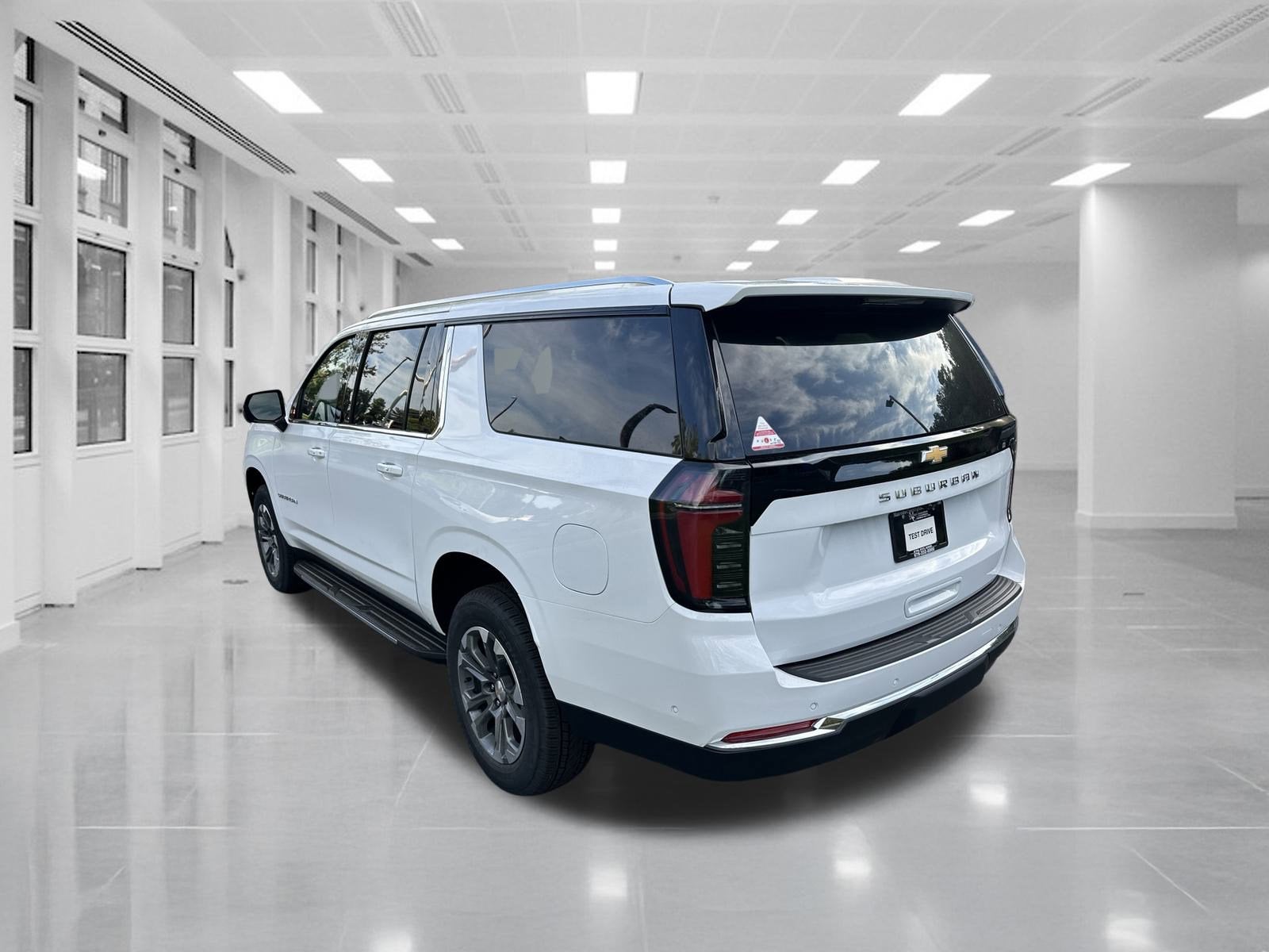 2025 Chevrolet Suburban LS