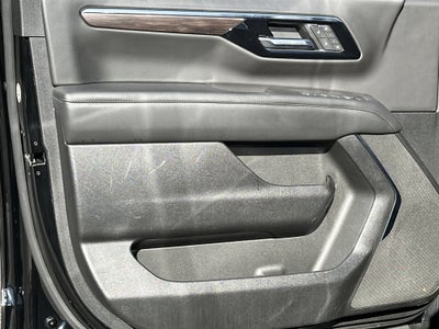 2025 Chevrolet Suburban LT