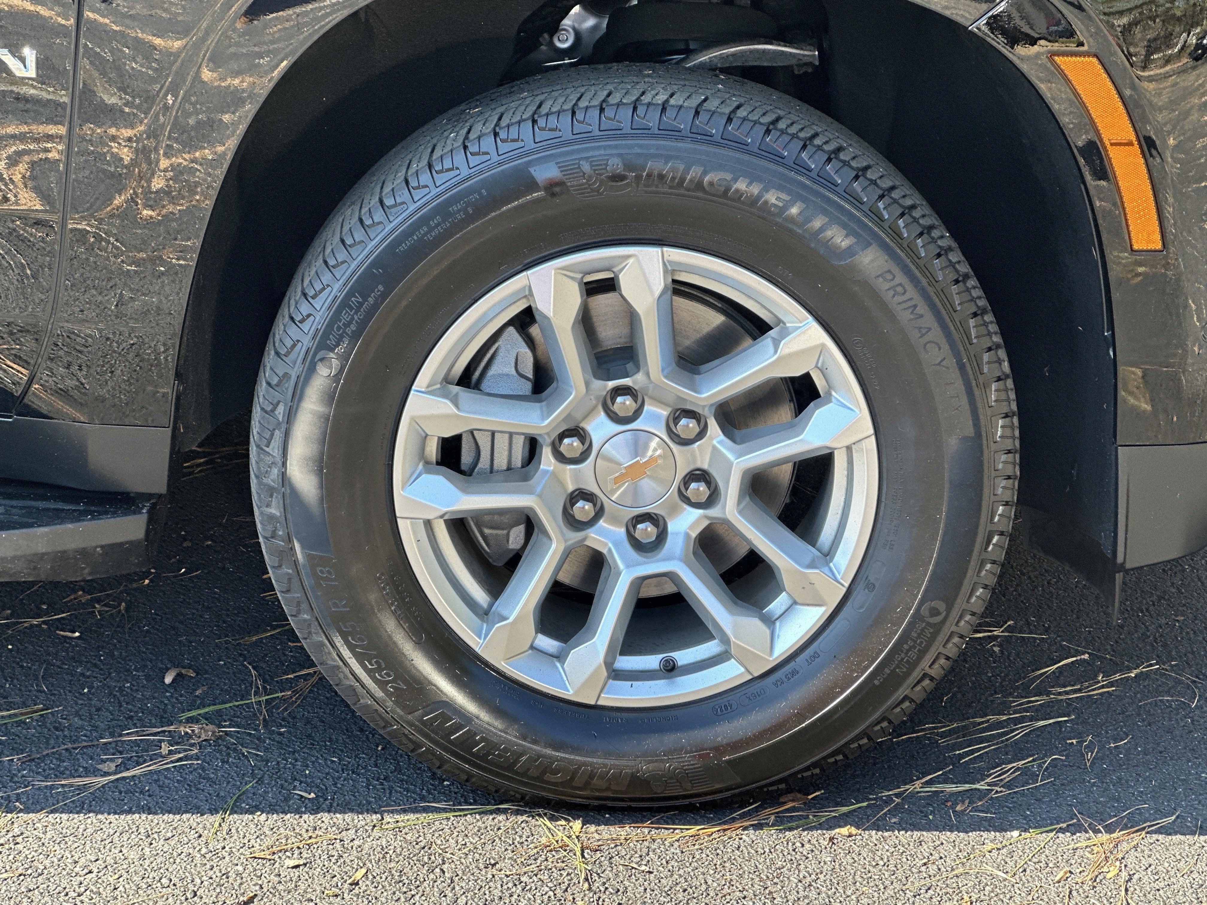 2025 Chevrolet Suburban LT