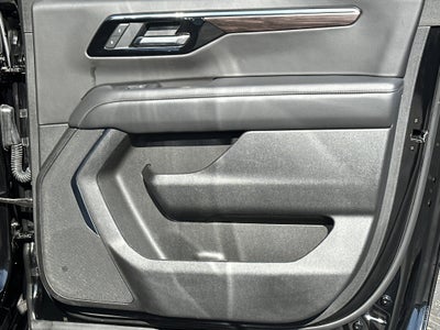 2025 Chevrolet Suburban LT