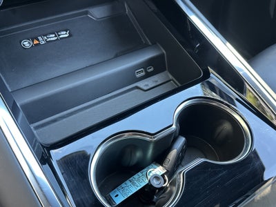 2025 Chevrolet Suburban LT