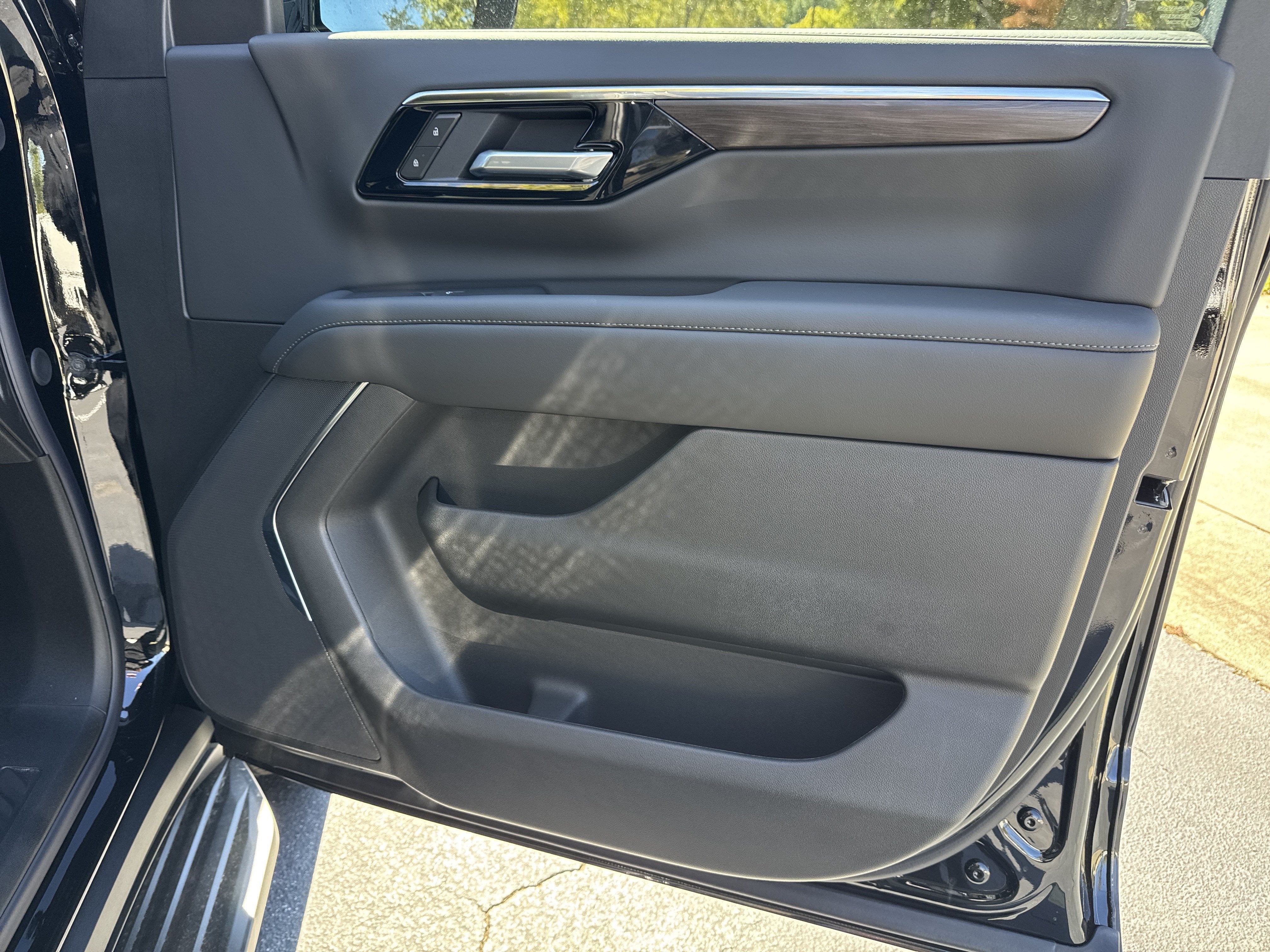 2027 Chevrolet Tahoe LS