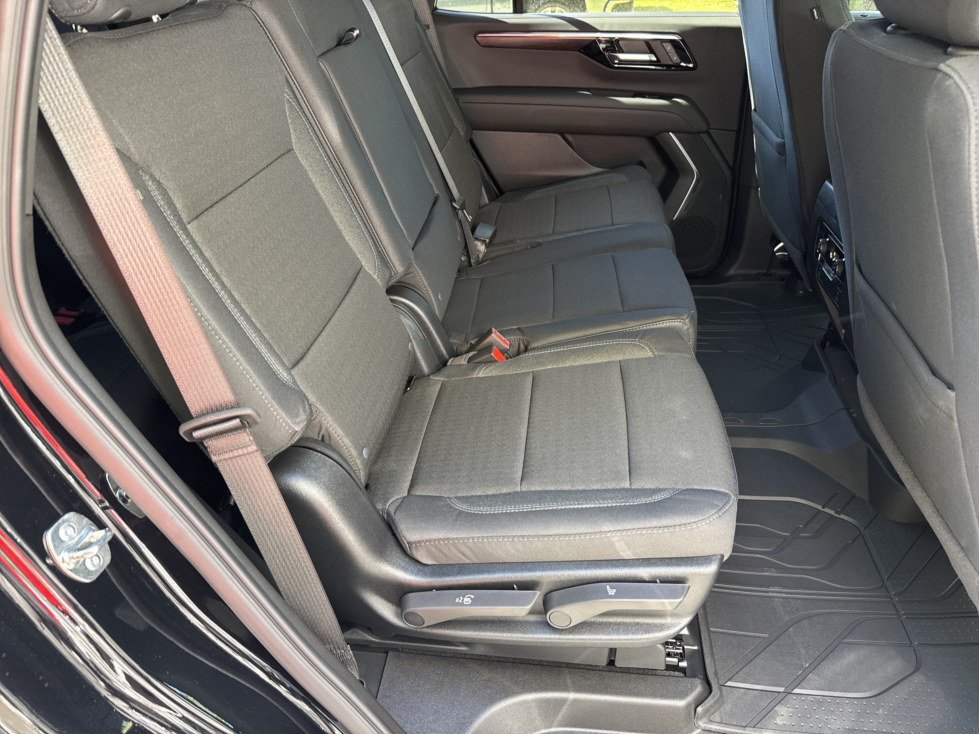 2027 Chevrolet Tahoe LS