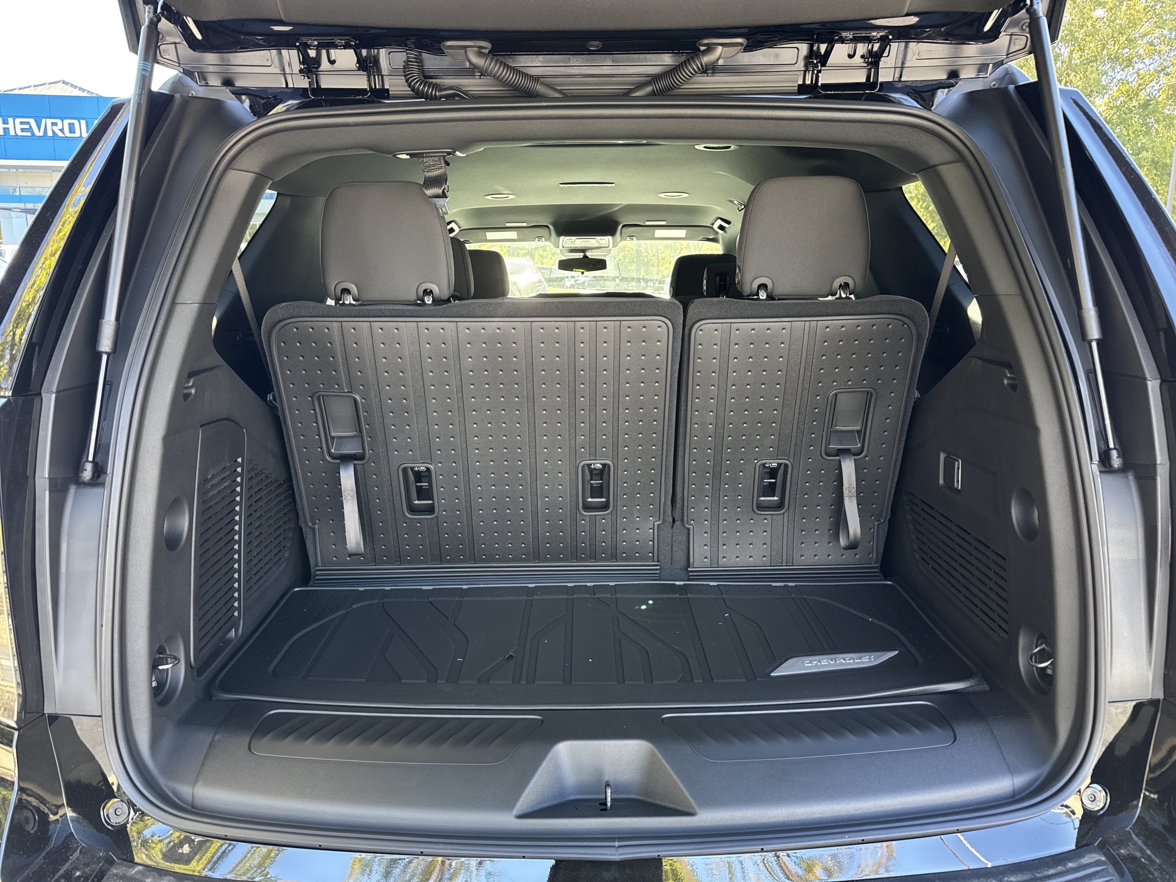 2027 Chevrolet Tahoe LS