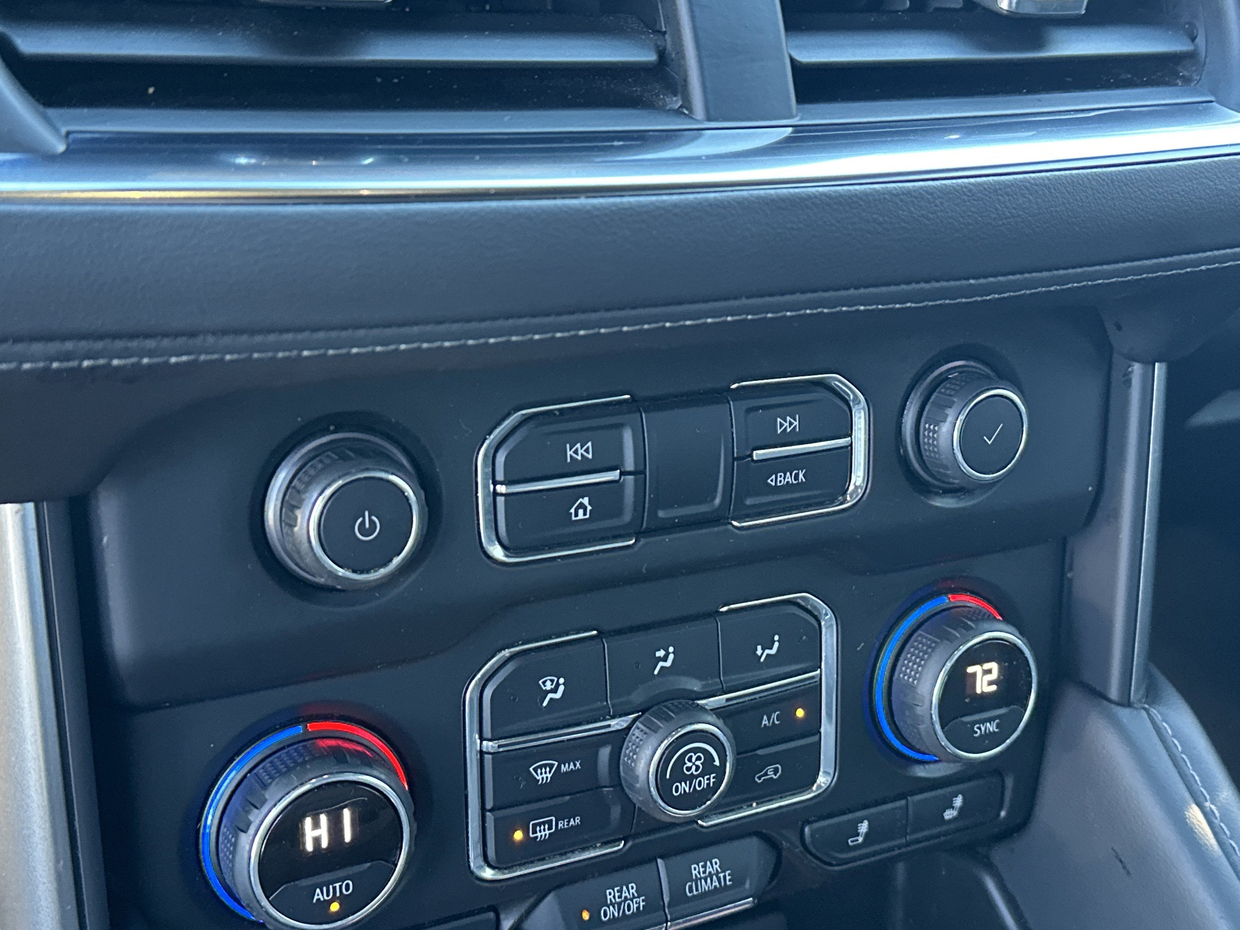 2022 Chevrolet Suburban LT