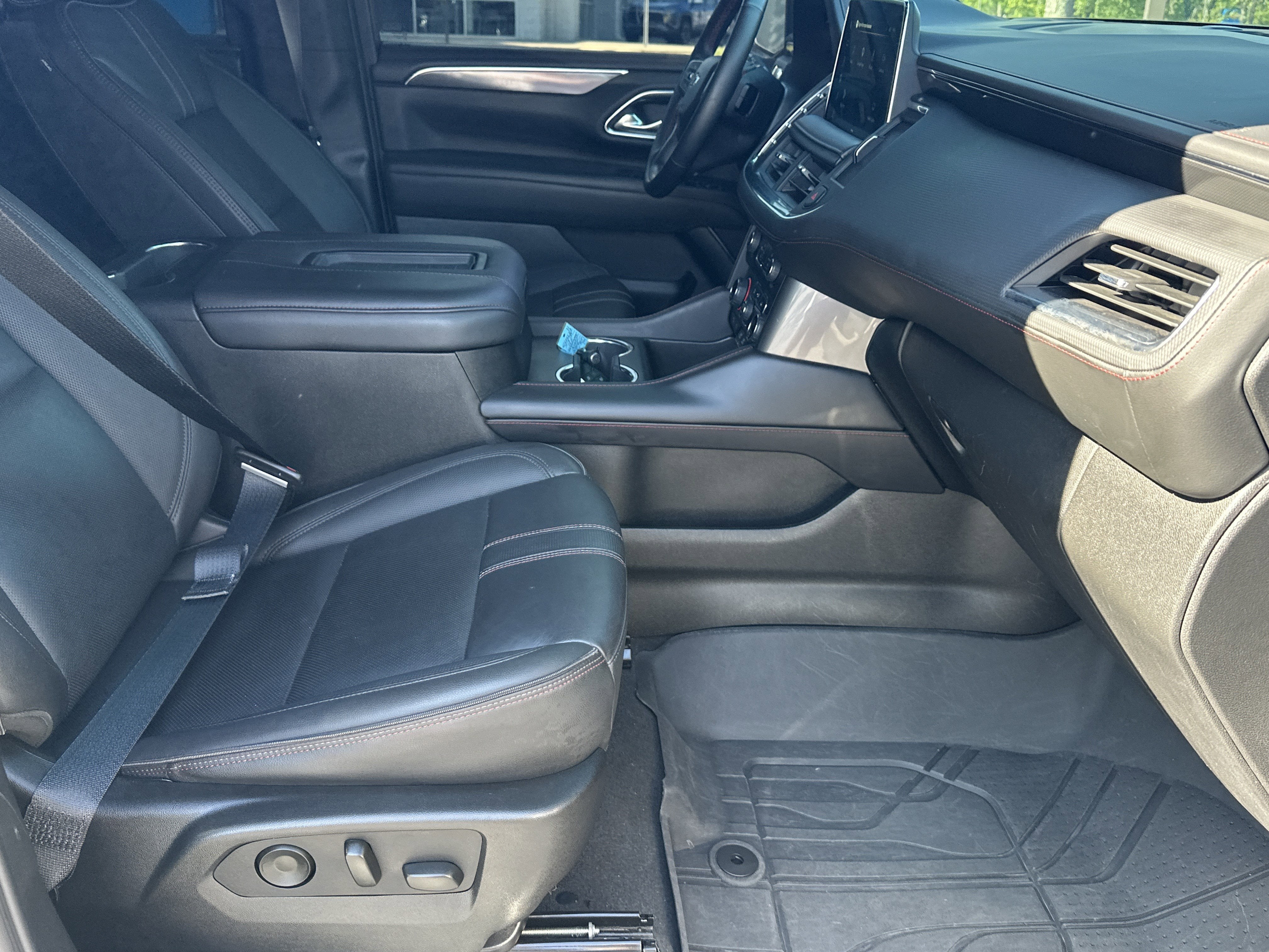 2024 Chevrolet Suburban RST
