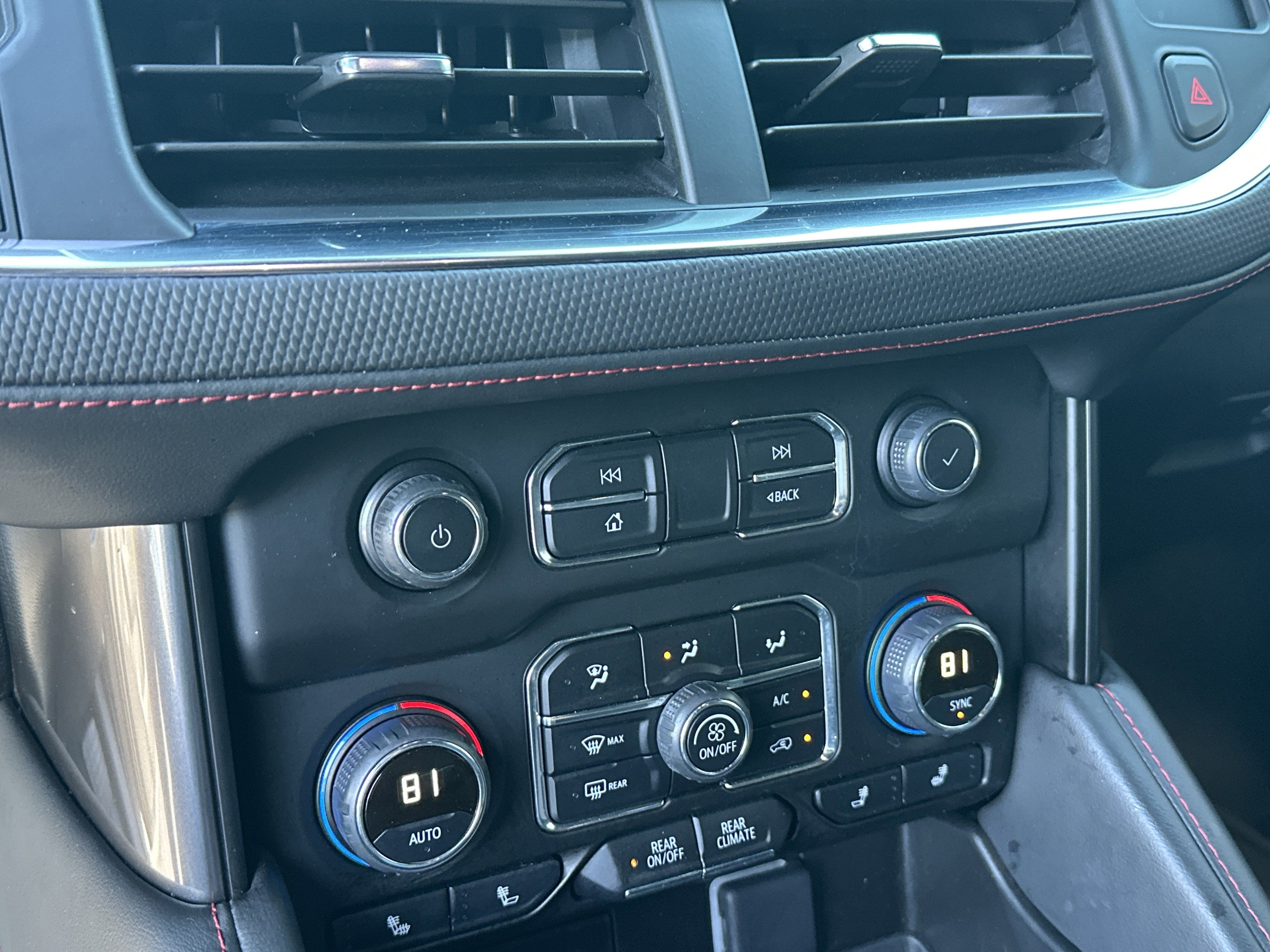 2024 Chevrolet Suburban RST