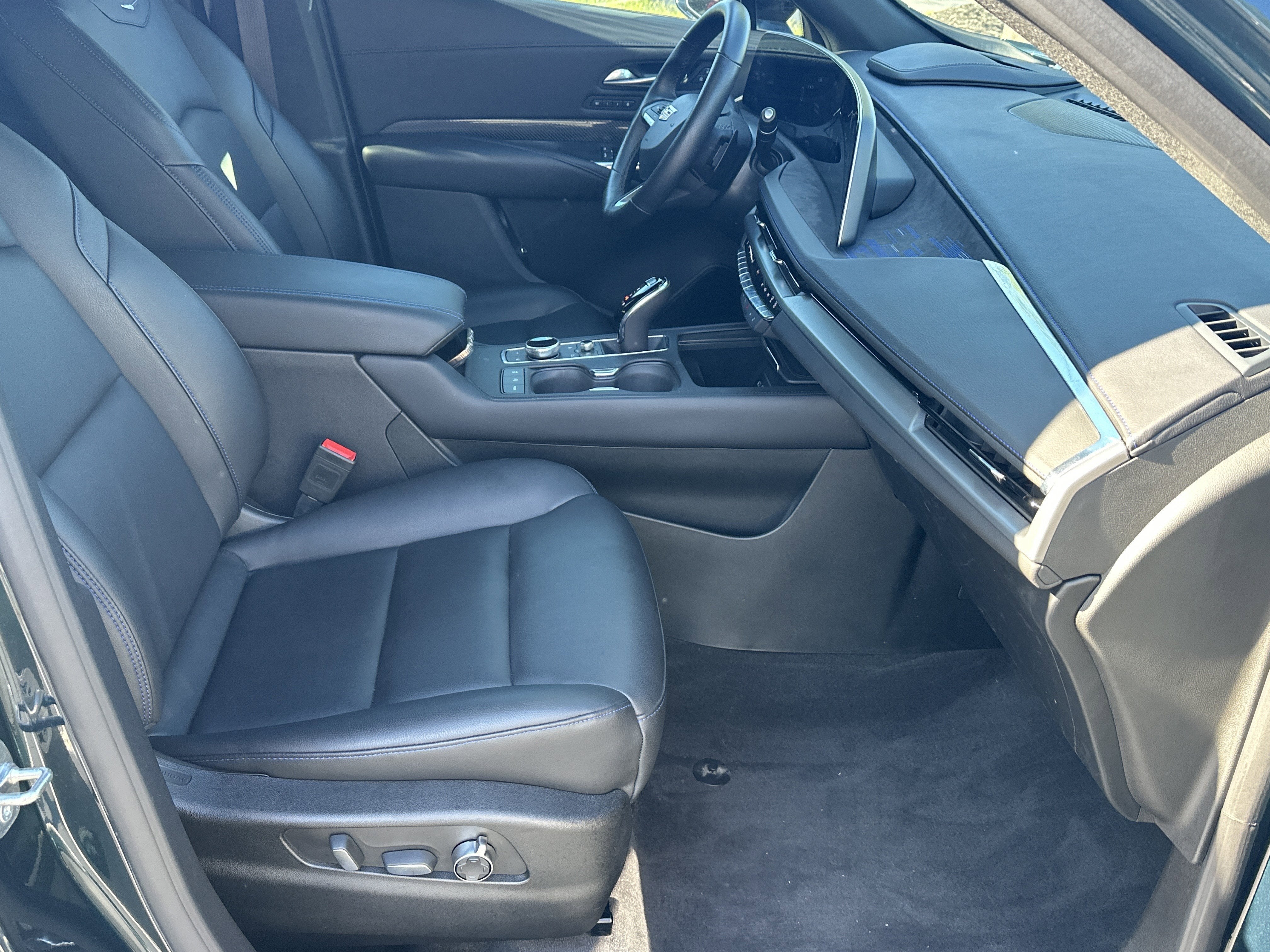 2024 Cadillac XT4 Sport