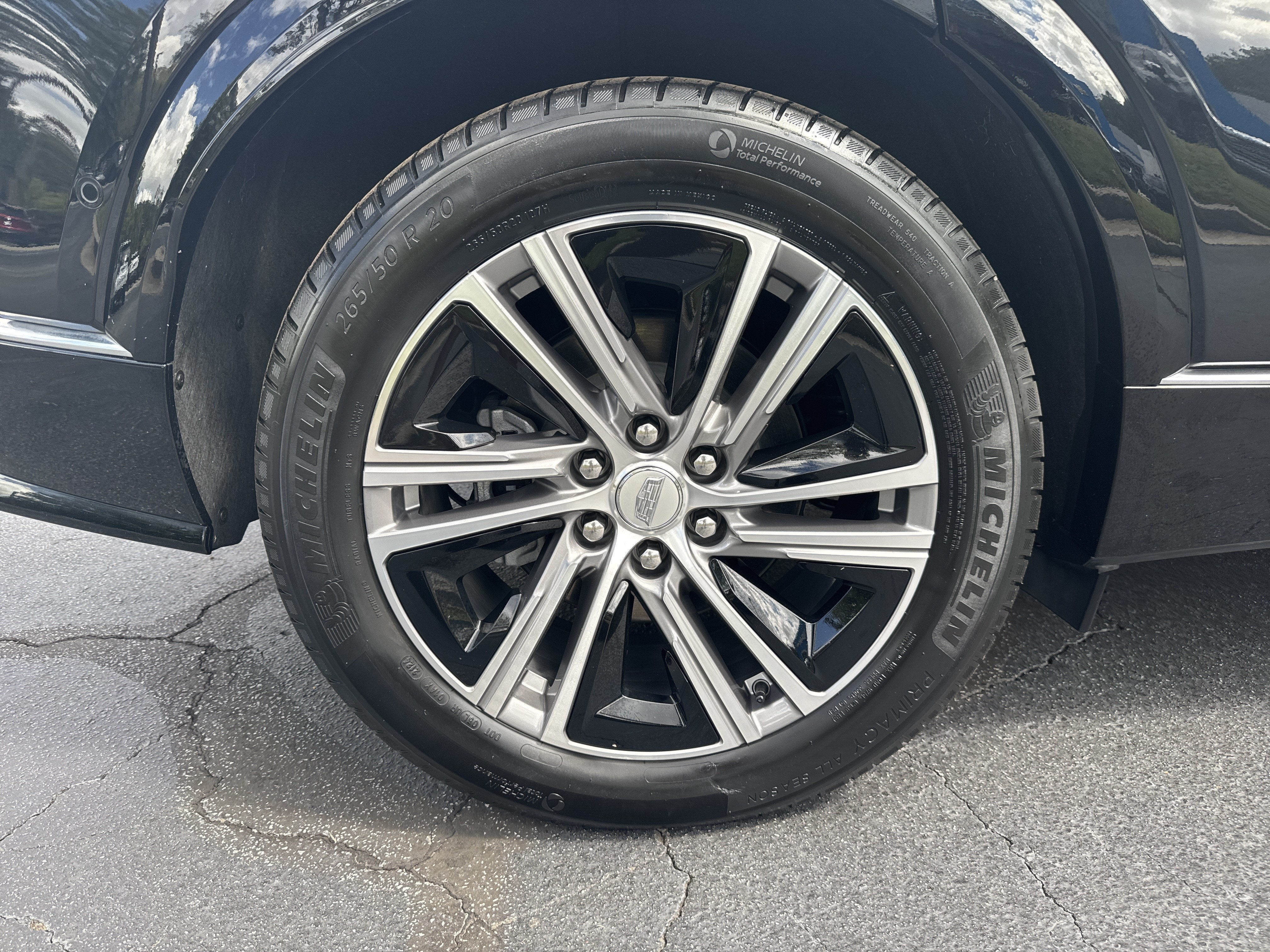 2024 Cadillac LYRIQ Tech