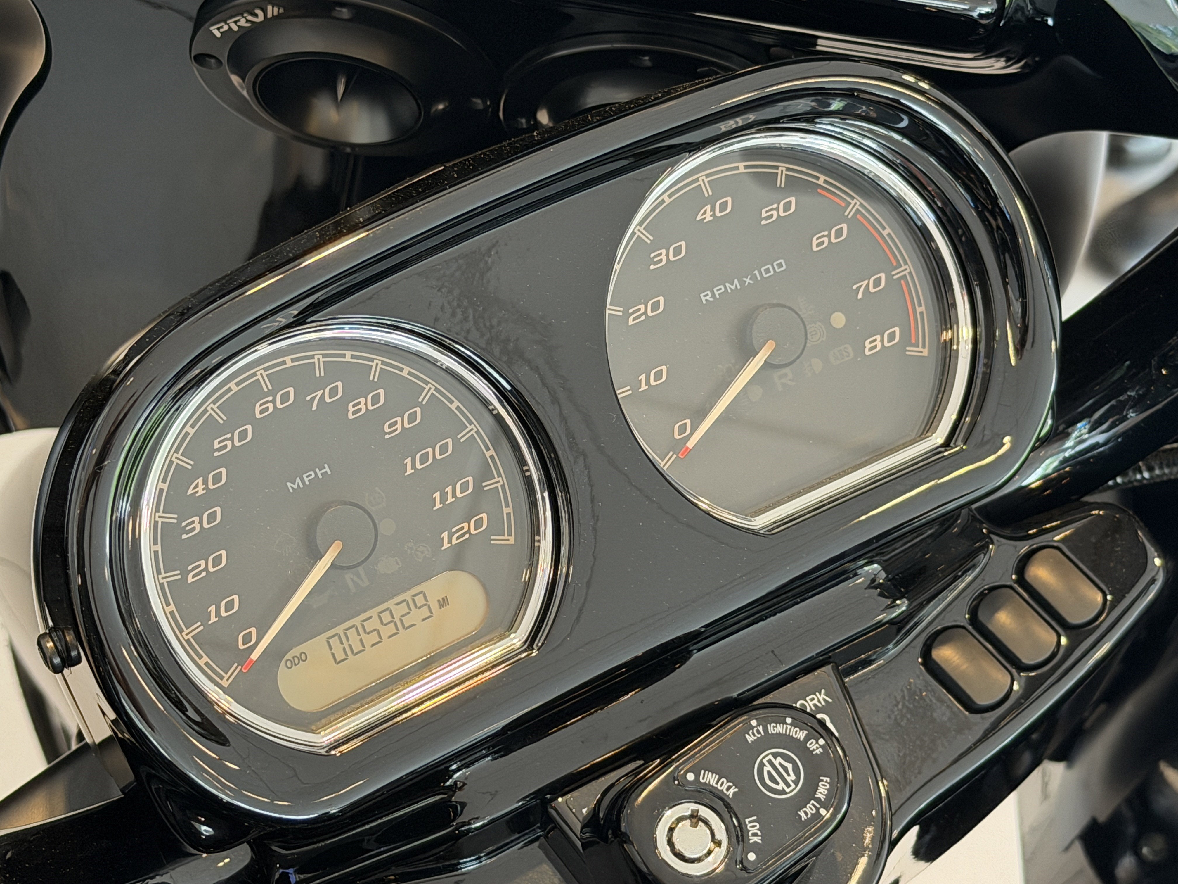 2021 HARLEY-DAVIDSON TOURING Base