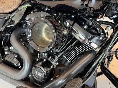 2021 HARLEY-DAVIDSON TOURING Base
