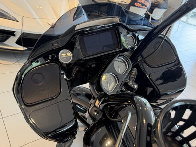 2021 HARLEY-DAVIDSON TOURING Base