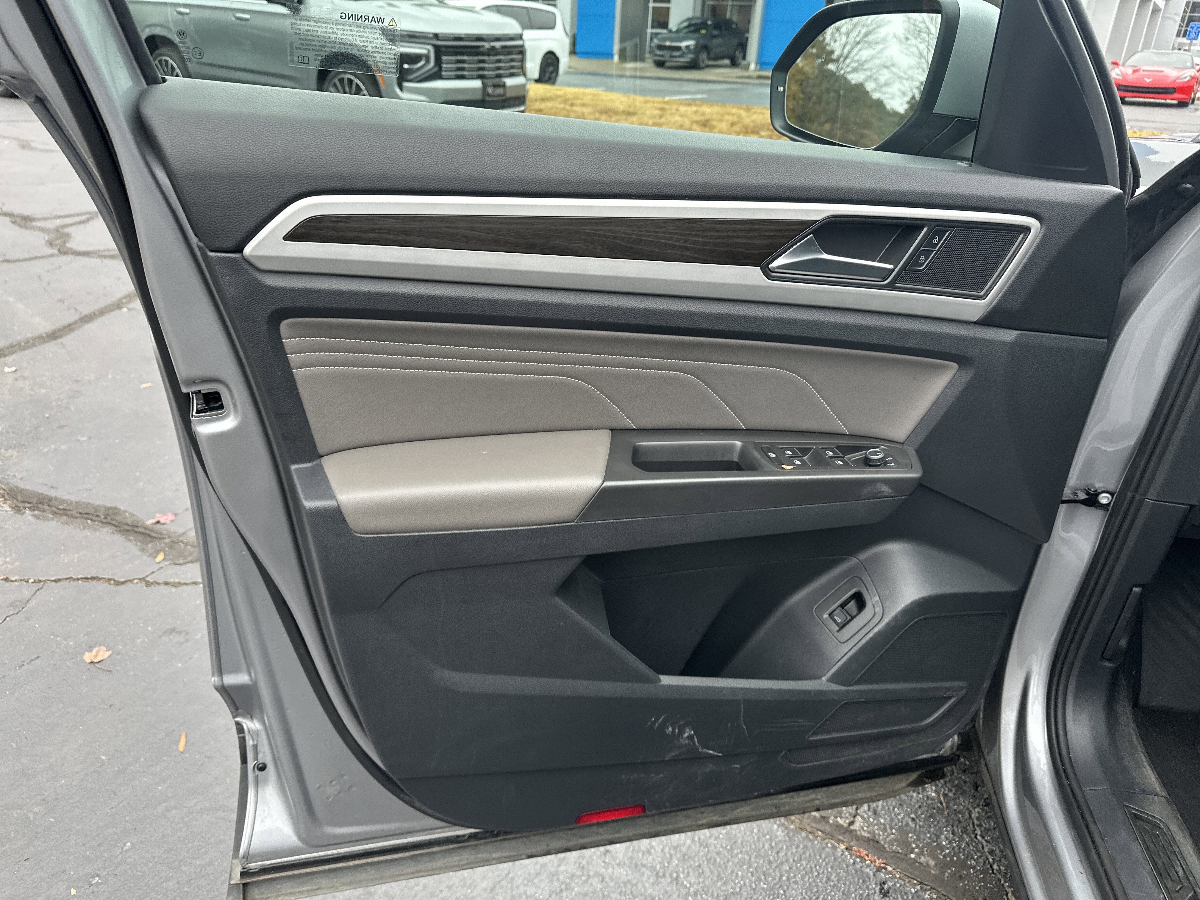 2022 Volkswagen Atlas 2.0T SE w/Technology