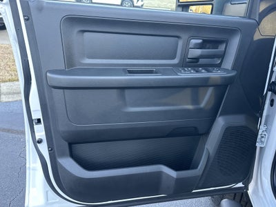 2025 RAM 3500 Tradesman Crew Cab 4x4 6'4" Box