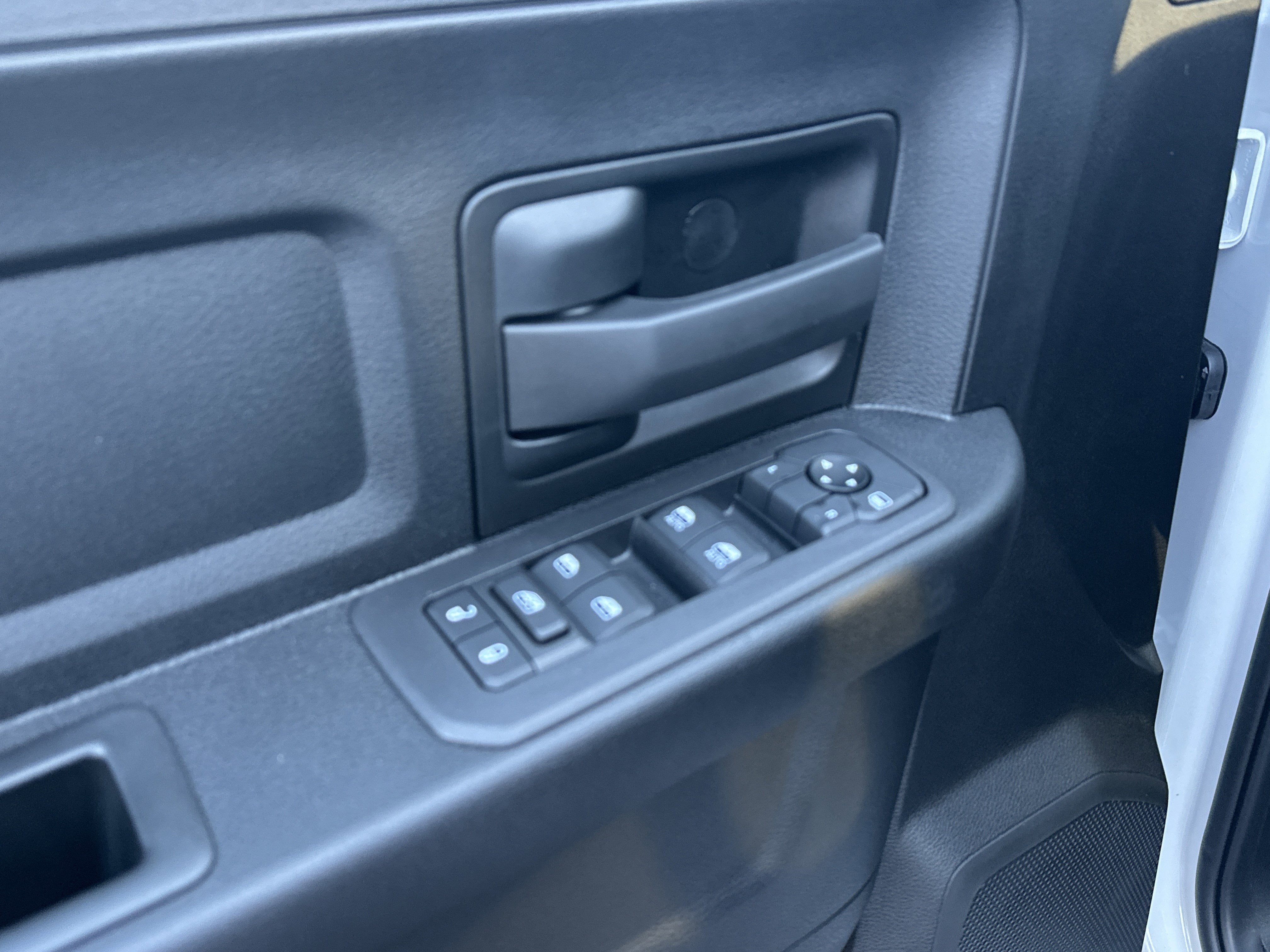 2025 RAM 3500 Tradesman Crew Cab 4x4 6'4" Box