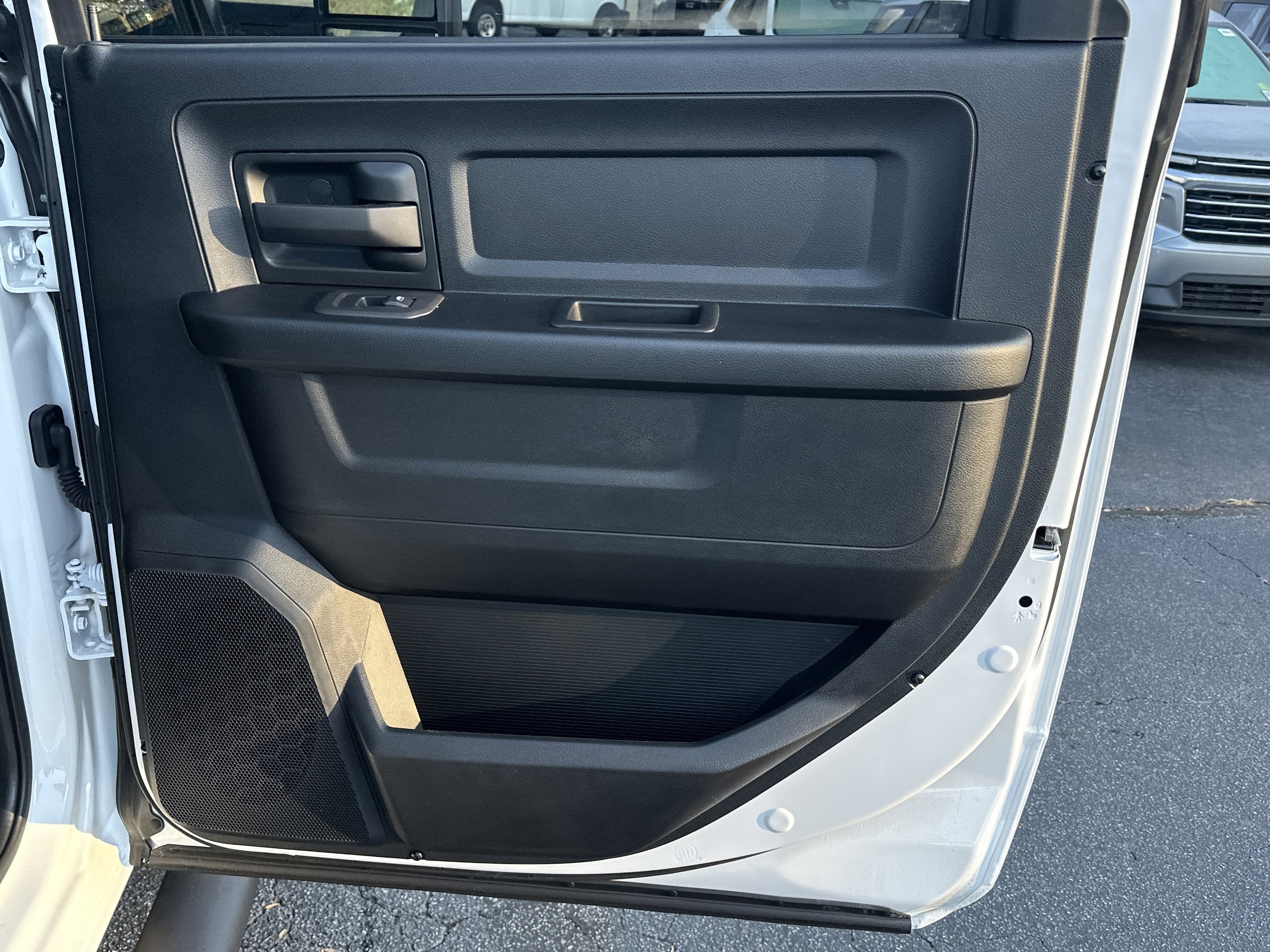 2025 RAM 3500 Tradesman Crew Cab 4x4 6'4" Box