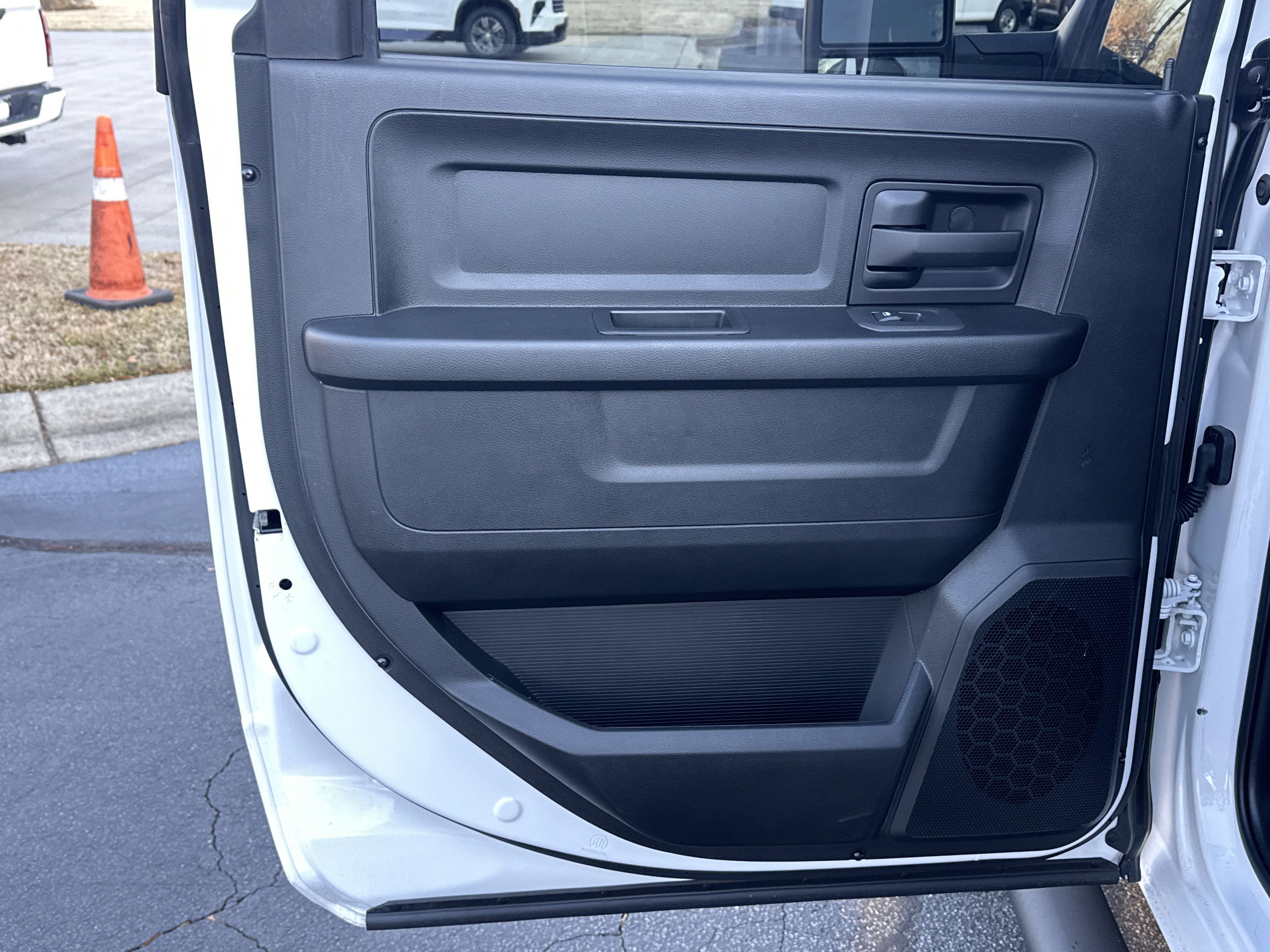 2025 RAM 3500 Tradesman Crew Cab 4x4 6'4" Box