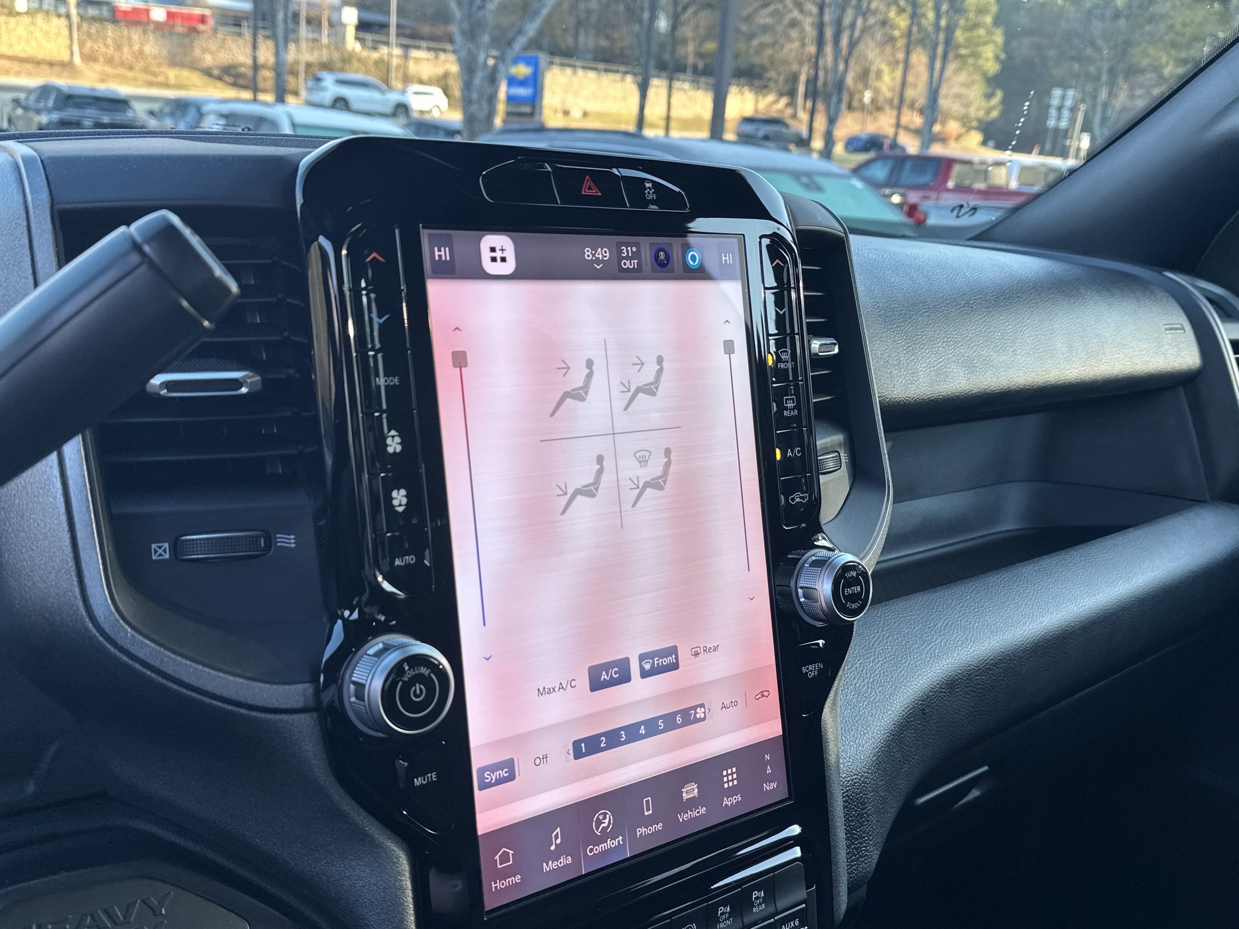 2025 RAM 3500 Tradesman Crew Cab 4x4 6'4" Box