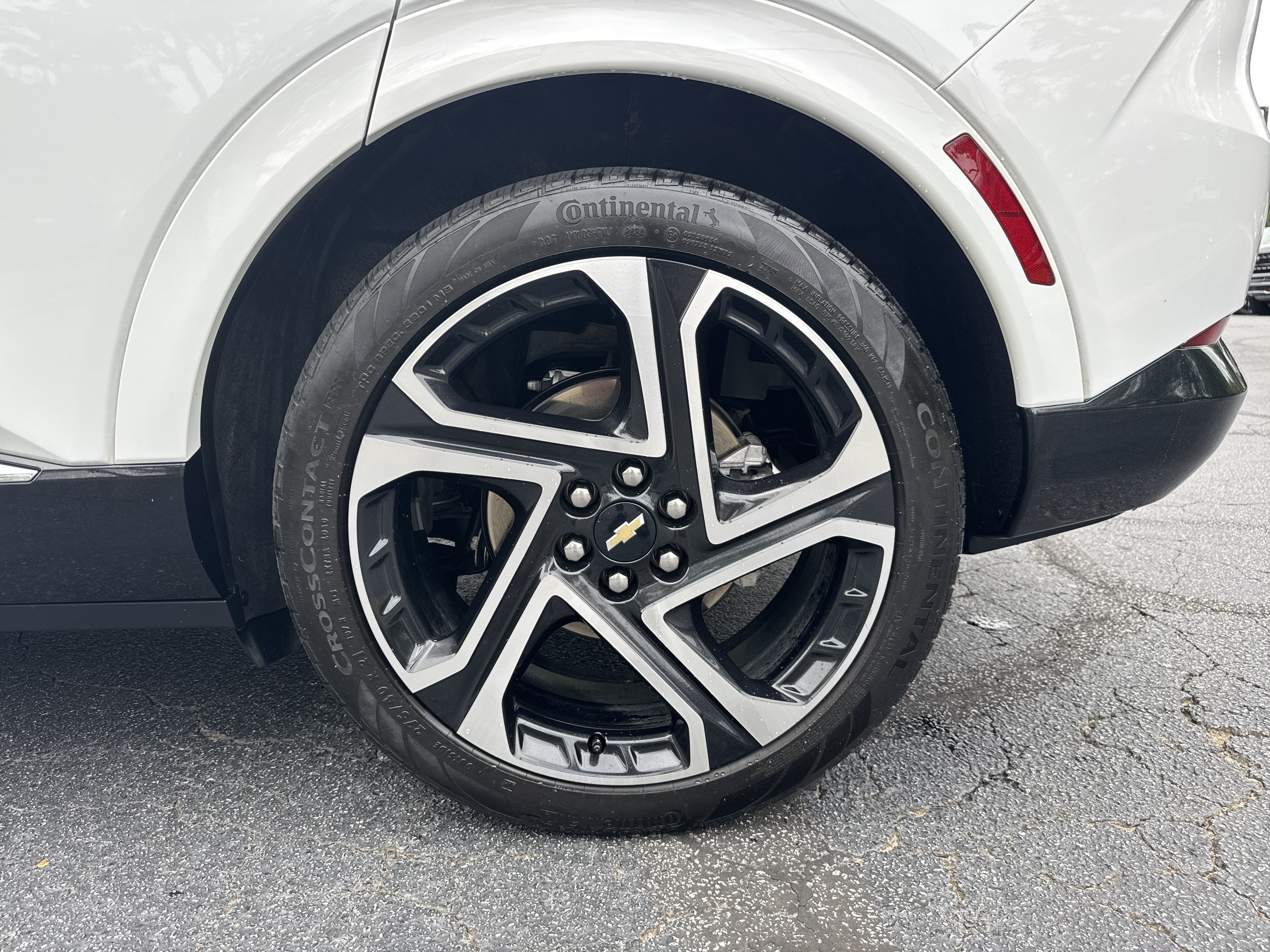 2025 Chevrolet Equinox EV LT