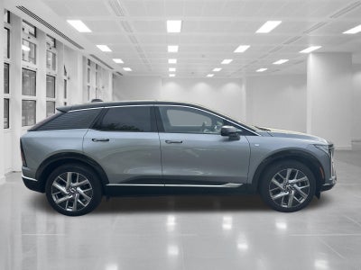 2025 Cadillac OPTIQ Luxury 2