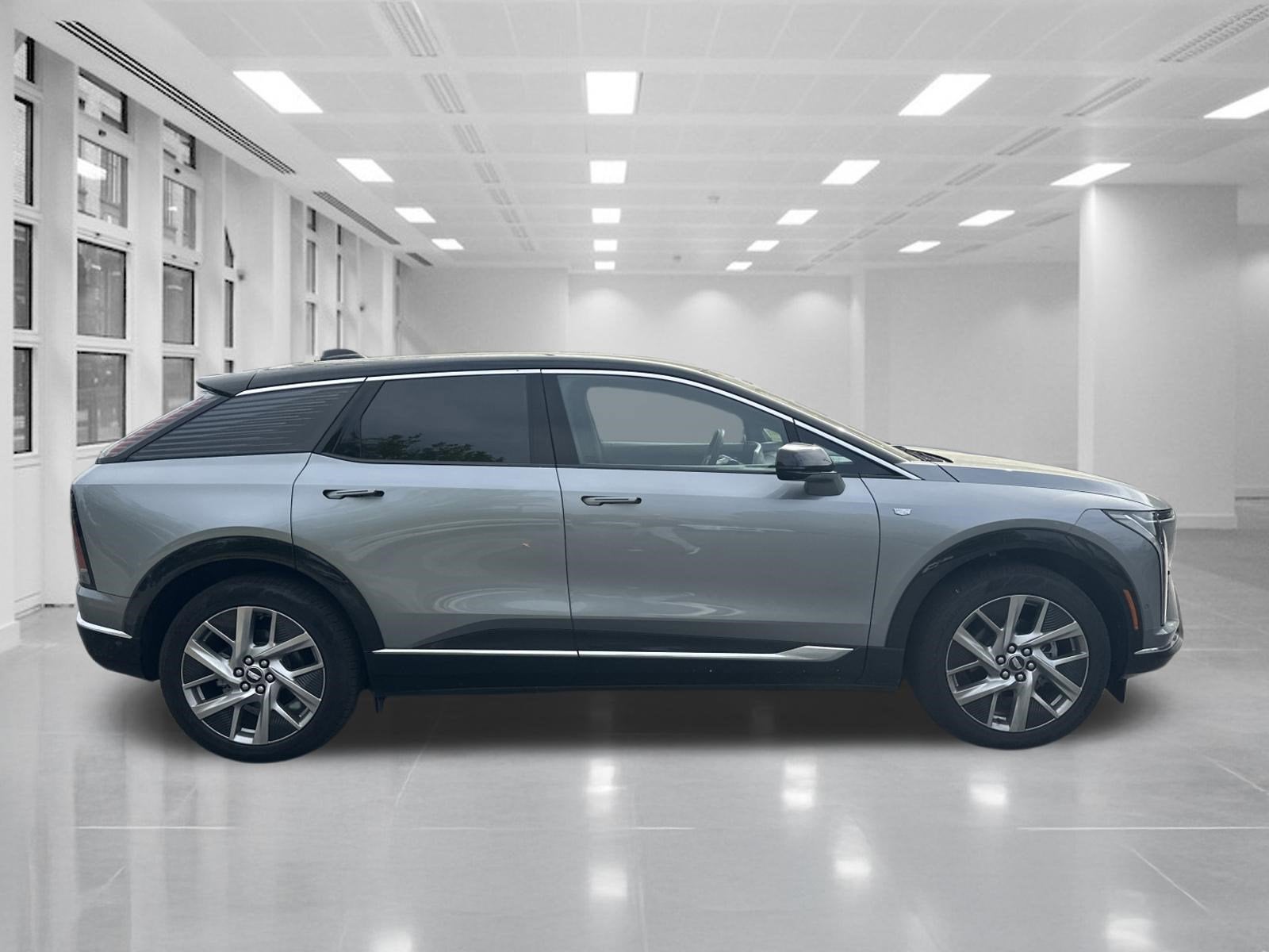 2025 Cadillac OPTIQ Luxury 2