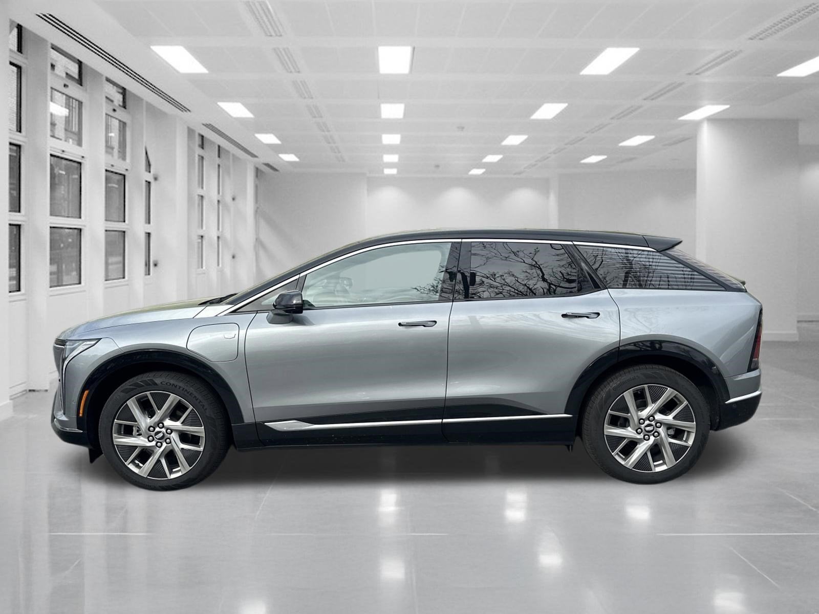 2025 Cadillac OPTIQ Luxury 2