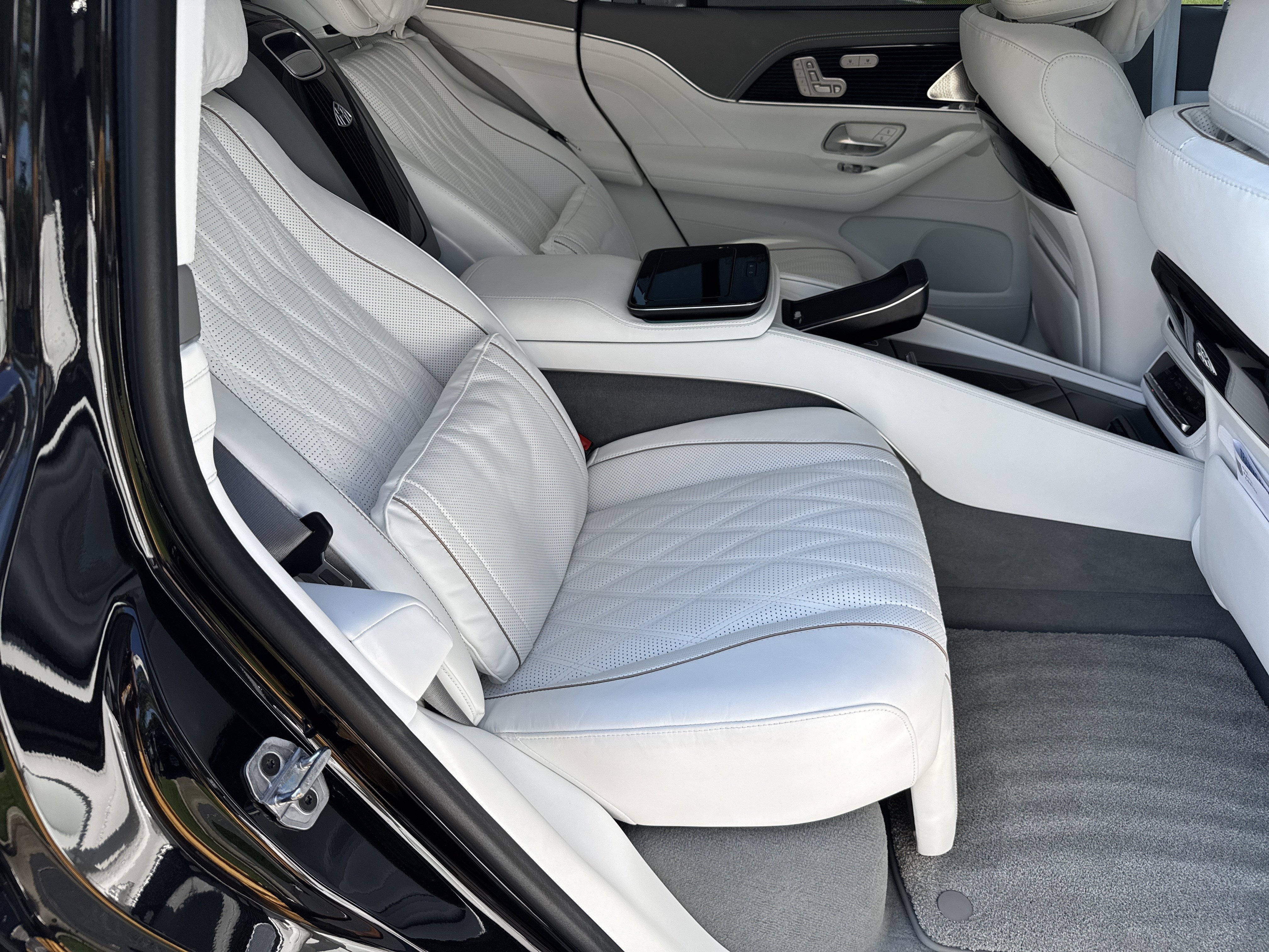 2025 Mercedes-Benz Maybach GLS 600 4MATIC®