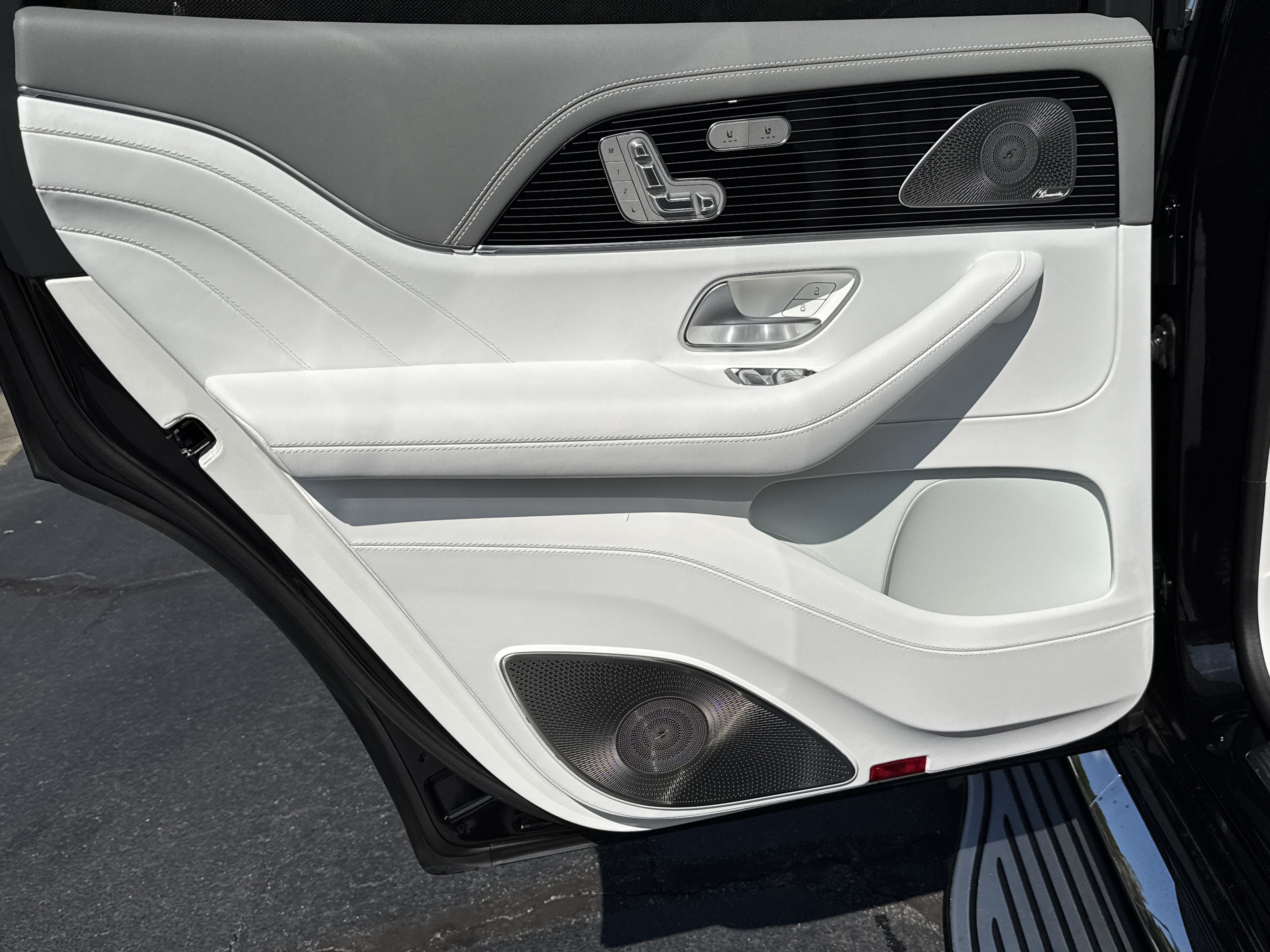 2025 Mercedes-Benz Maybach GLS 600 4MATIC®