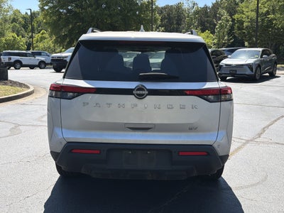 2024 Nissan Pathfinder SV