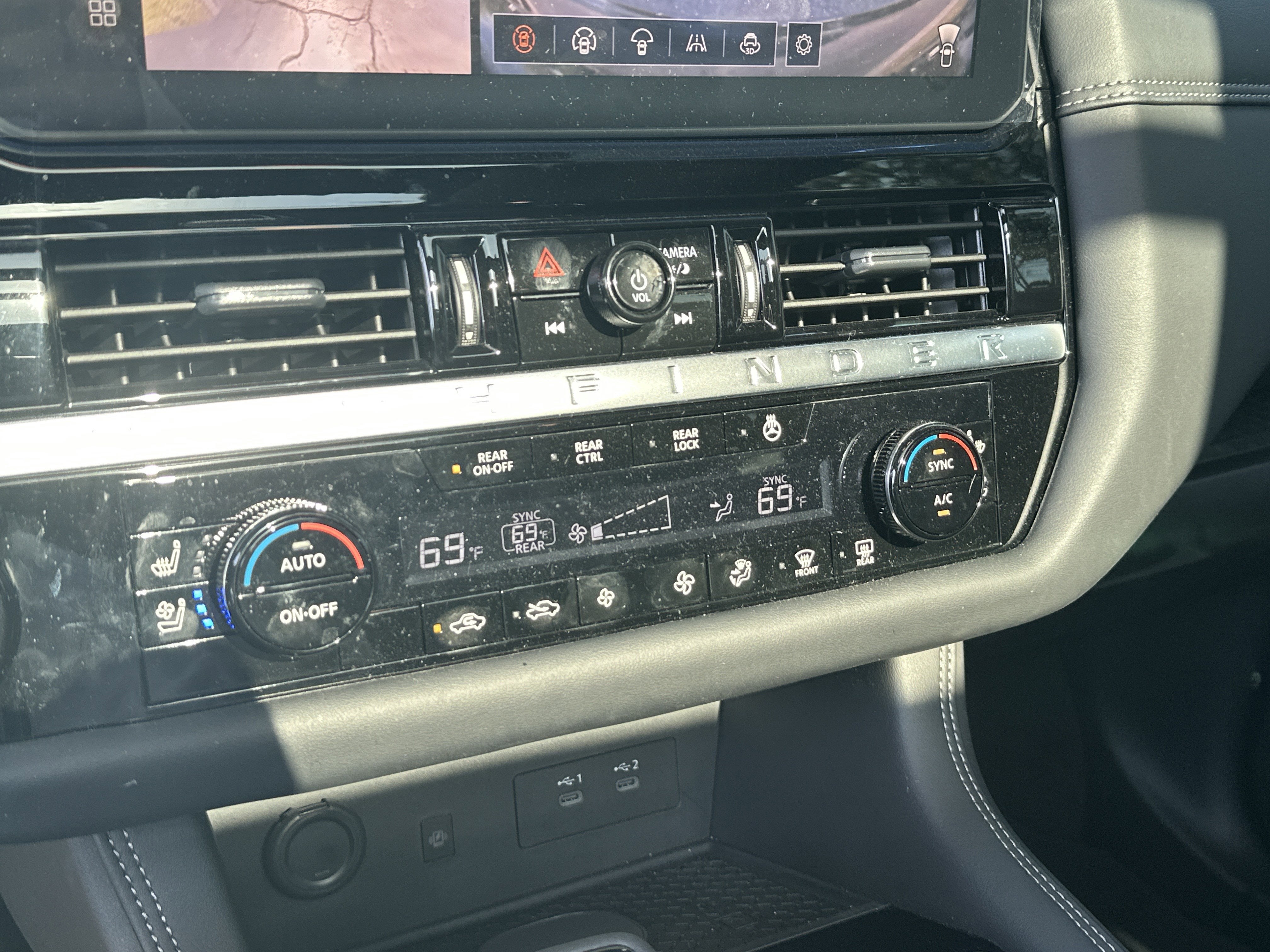 2026 Nissan Pathfinder Platinum