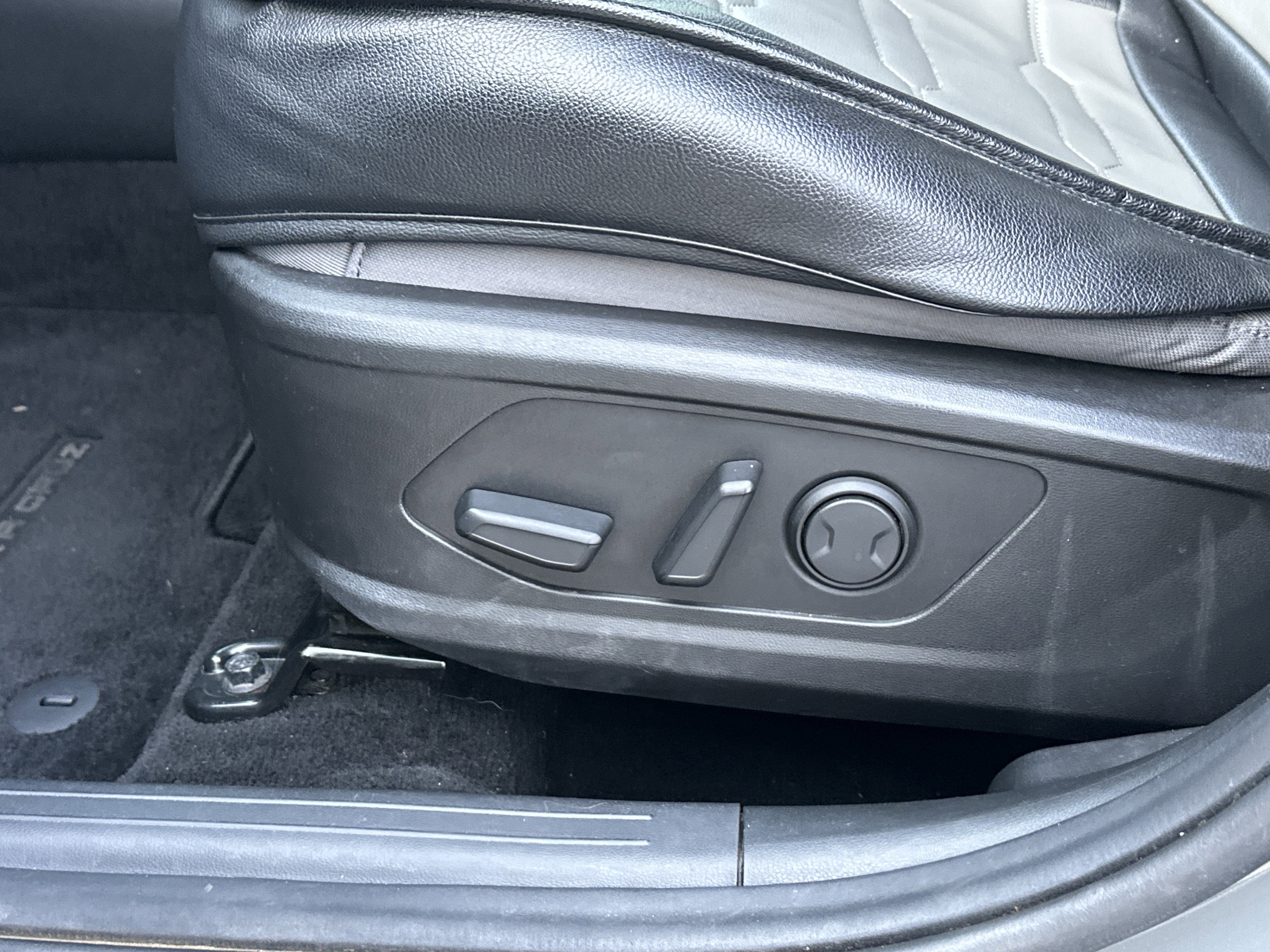 2023 Hyundai Santa Cruz SEL Premium