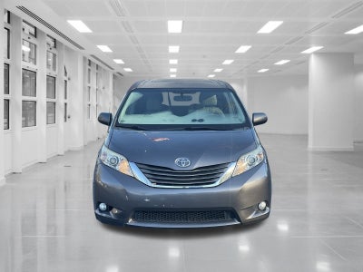 2014 Toyota Sienna XLE