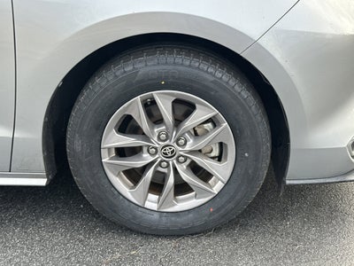 2022 Toyota Sienna XLE