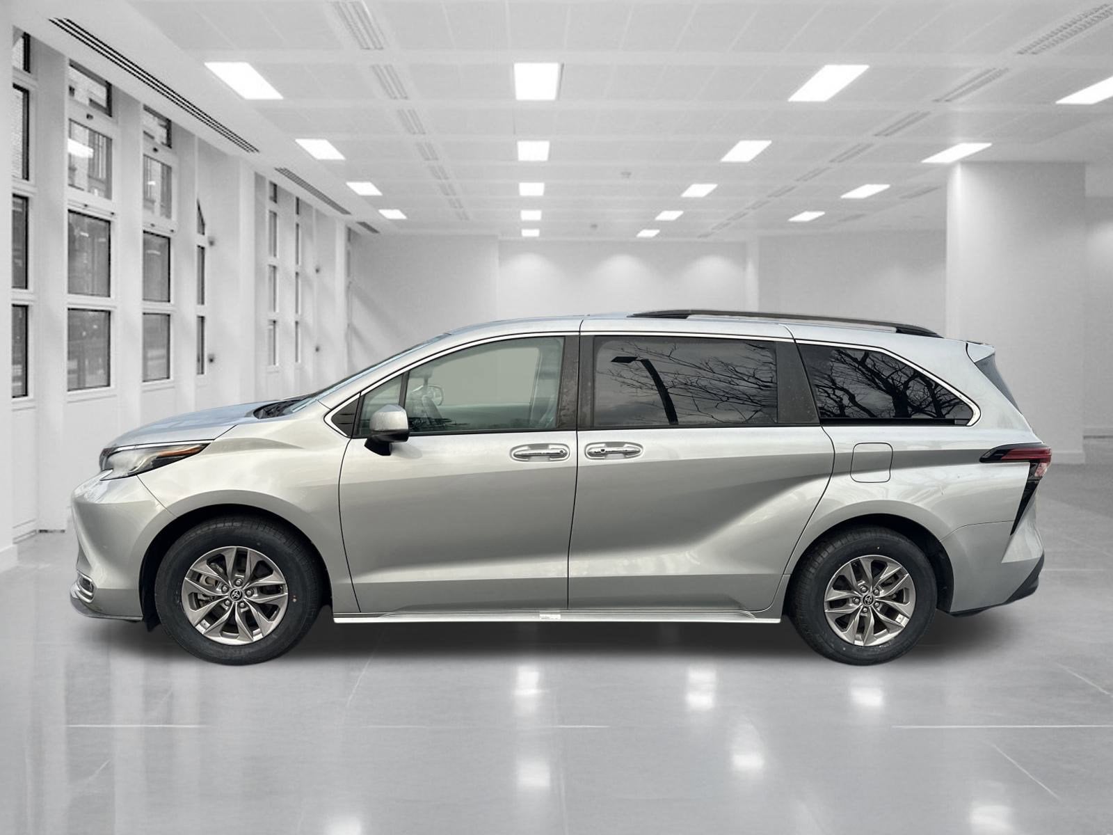 2022 Toyota Sienna XLE