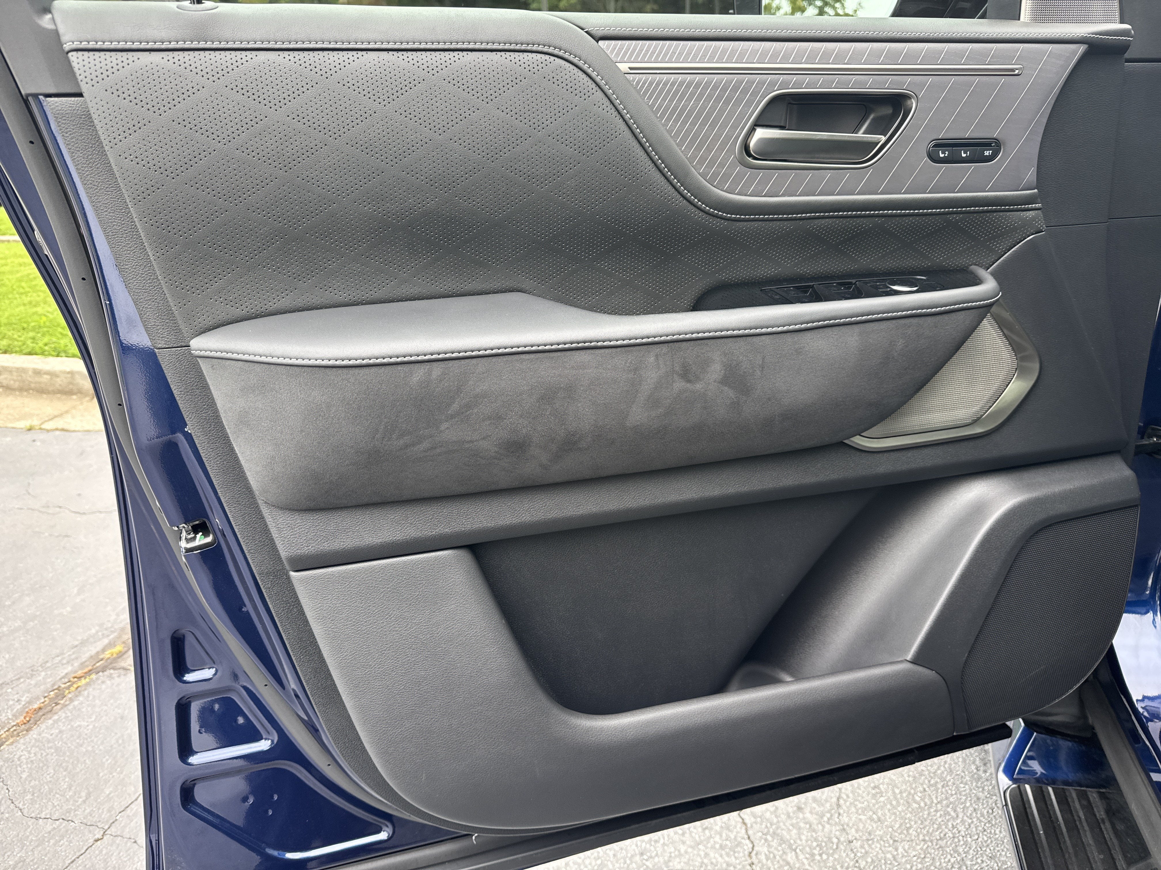 2025 INFINITI QX80 AUTOGRAPH AWD