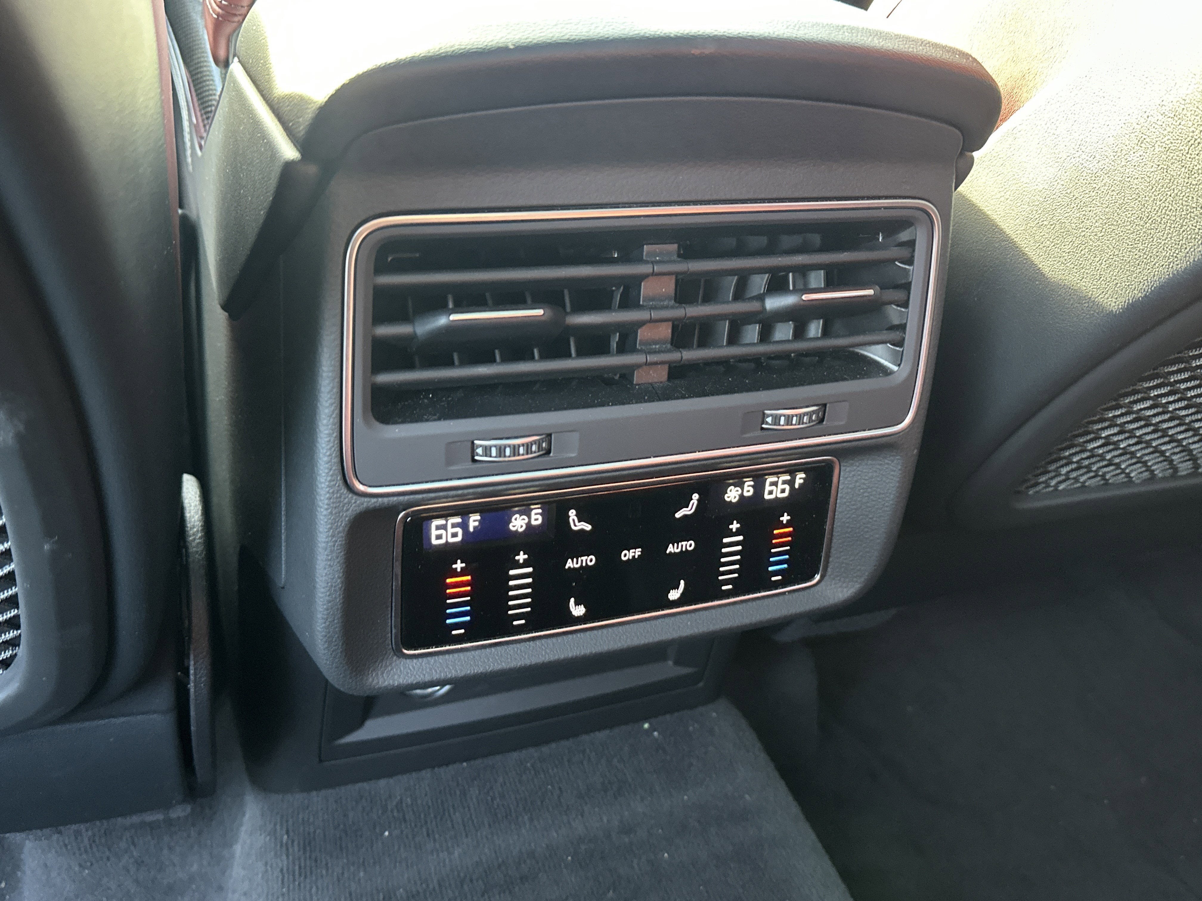 2023 Audi SQ7 Premium Plus TFSI quattro Tiptronic