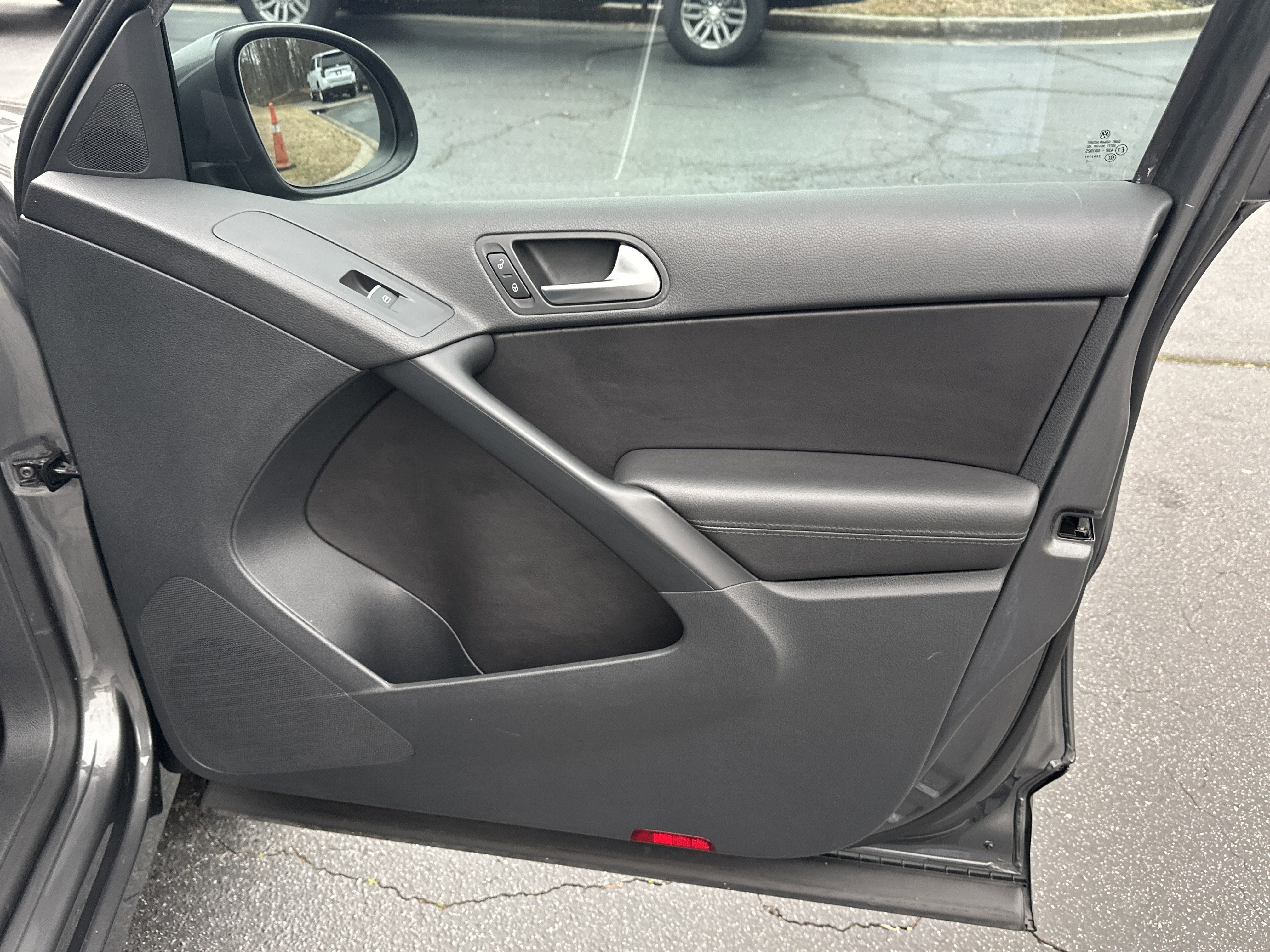 2016 Volkswagen Tiguan SE