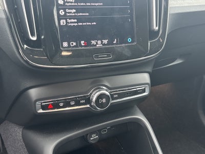 2025 Volvo XC40 Ultra Dark Theme